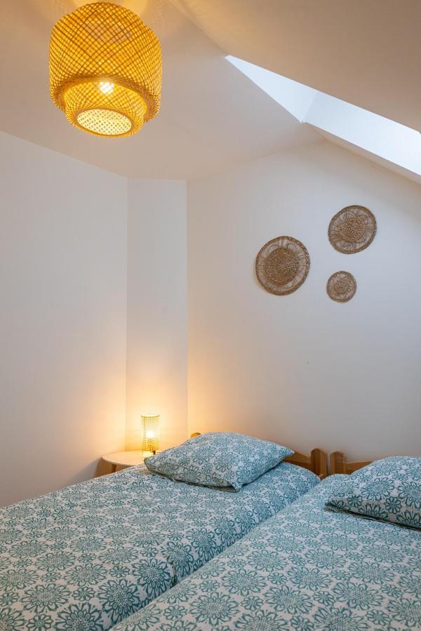 Au Cœur Des Remparts De Guérande: Pour 4 Appartement Guérande